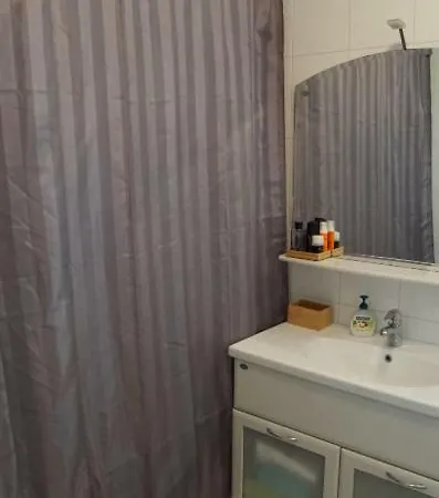 Green Side Apartman *